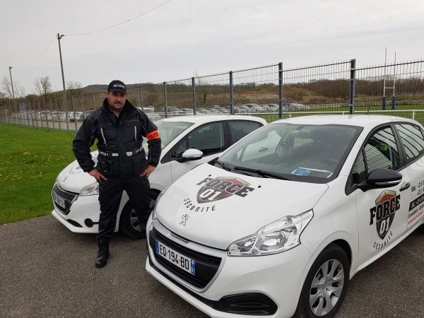 Agent cynophile près d' Annemasse